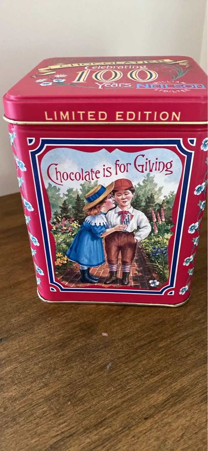 5 Collectible Candy Tins from the ‘80’s and ‘90’s - photo 4