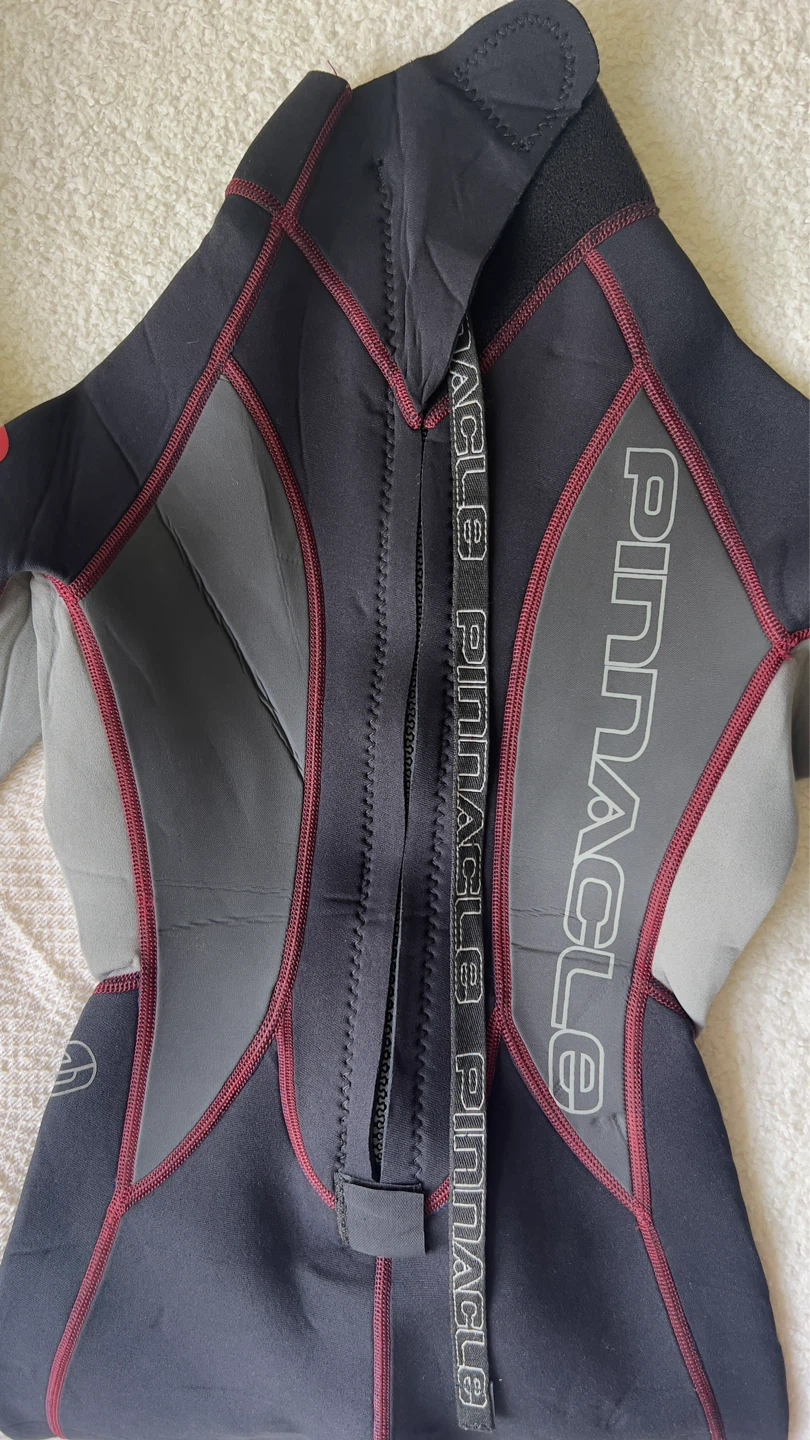 3mm Pinnacle Wetsuit - Size 2XS - photo 3
