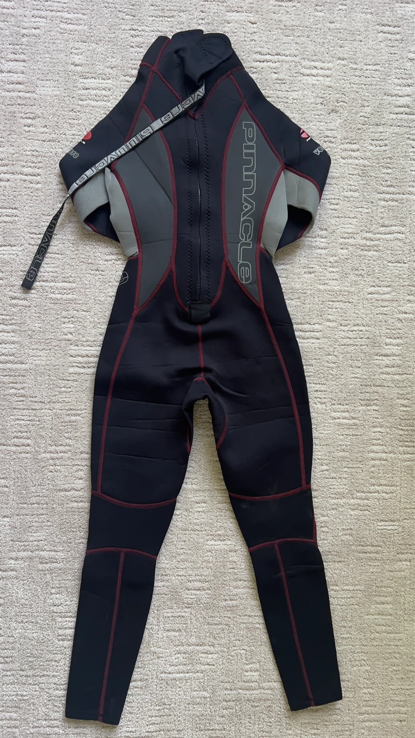 3mm Pinnacle Wetsuit - Size 2XS - photo 2