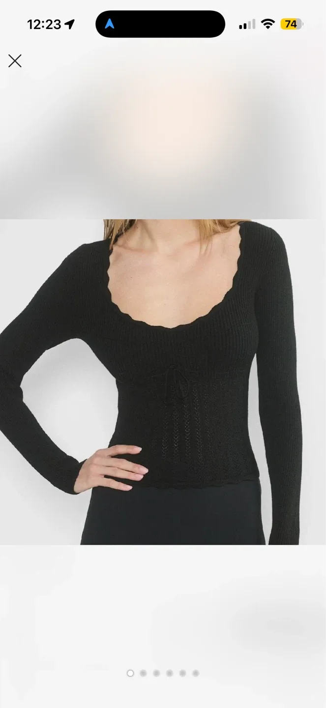 Aritzia sweater size small like new