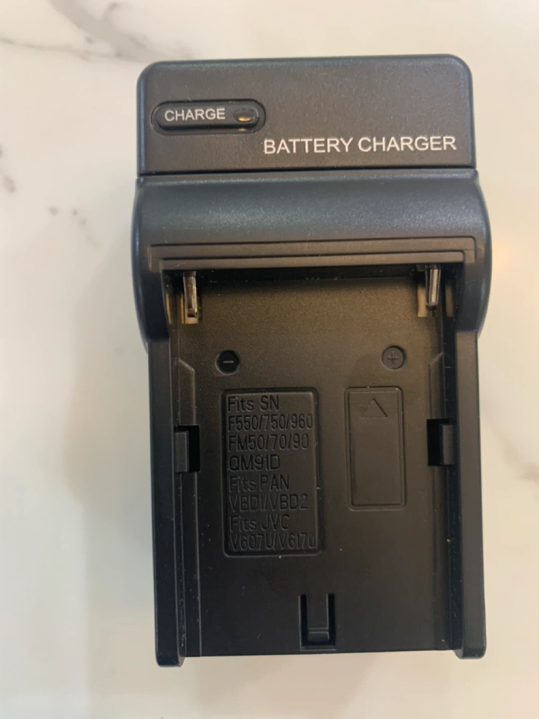 Norifon Travel Battery Charger - photo 2