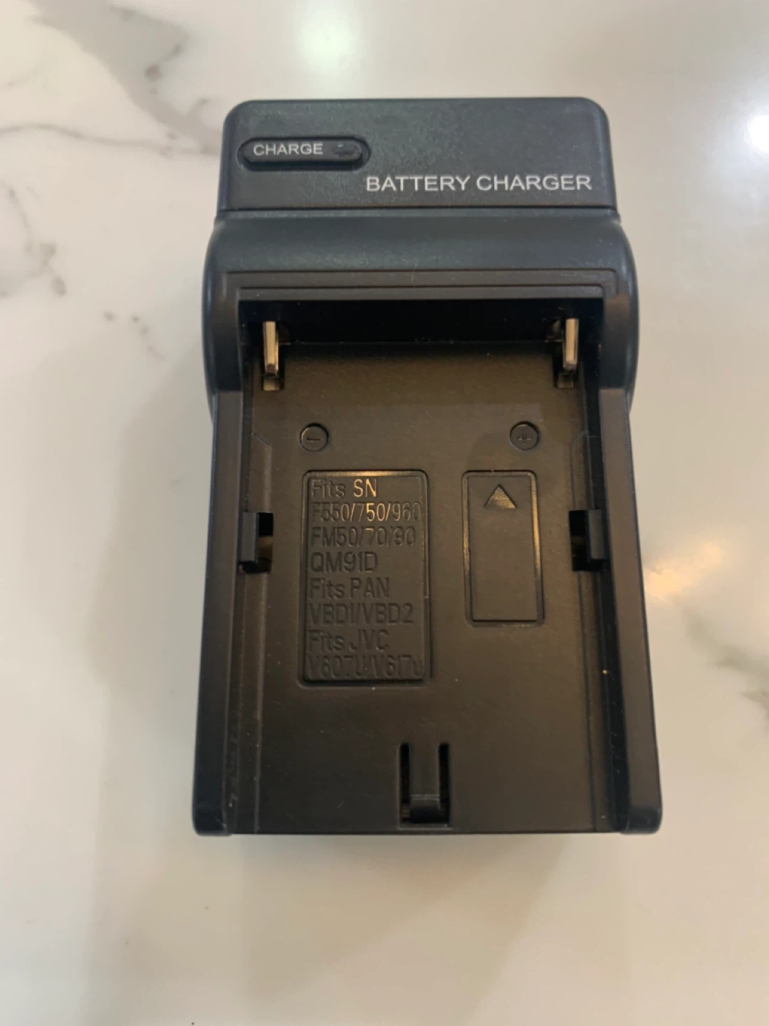 Norifon Travel Battery Charger - photo 4
