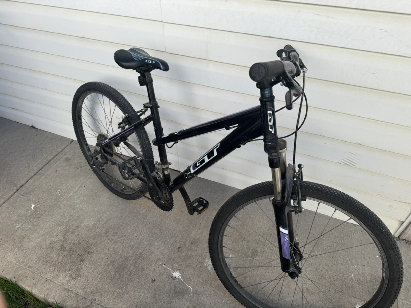 GT Aluminum Mountain Bike - photo 3