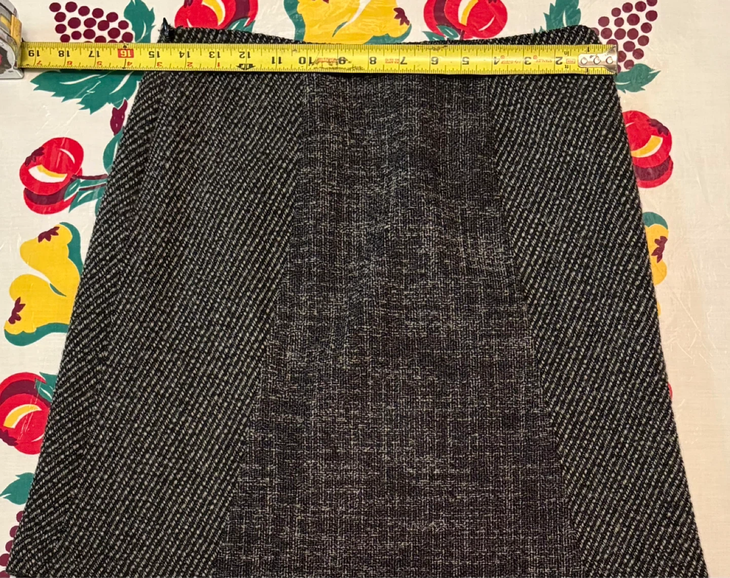 Women's Tweed Skirt and Jacket Set - photo 2
