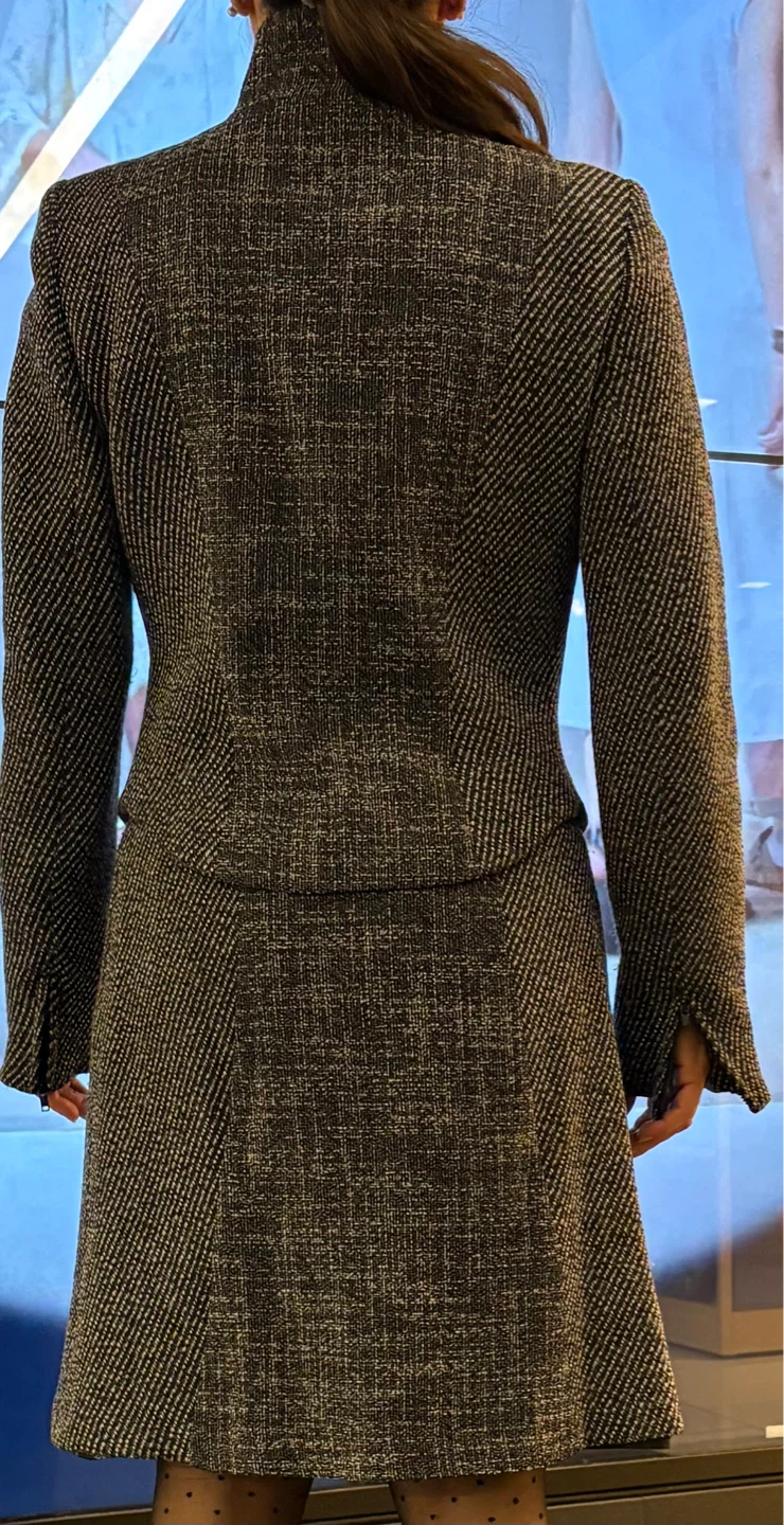 Women's Tweed Skirt and Jacket Set - photo 5
