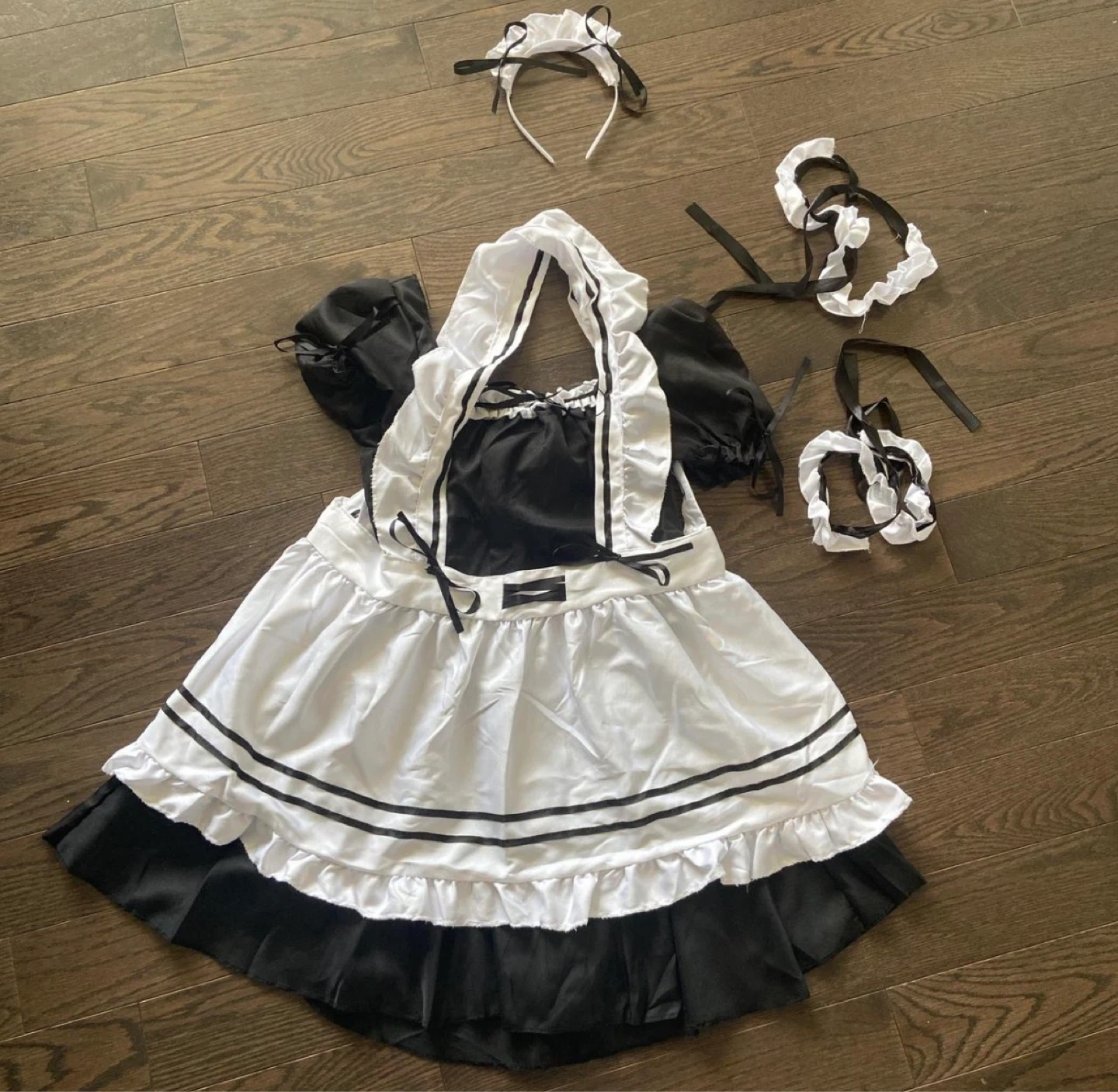 Maid Costume Set with Headband and Armbands