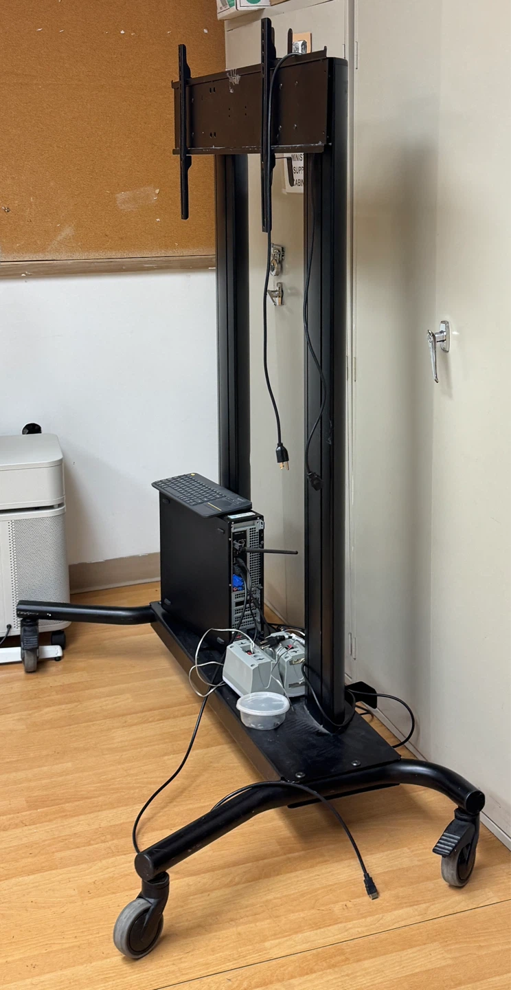 Tv roller stand - photo 2