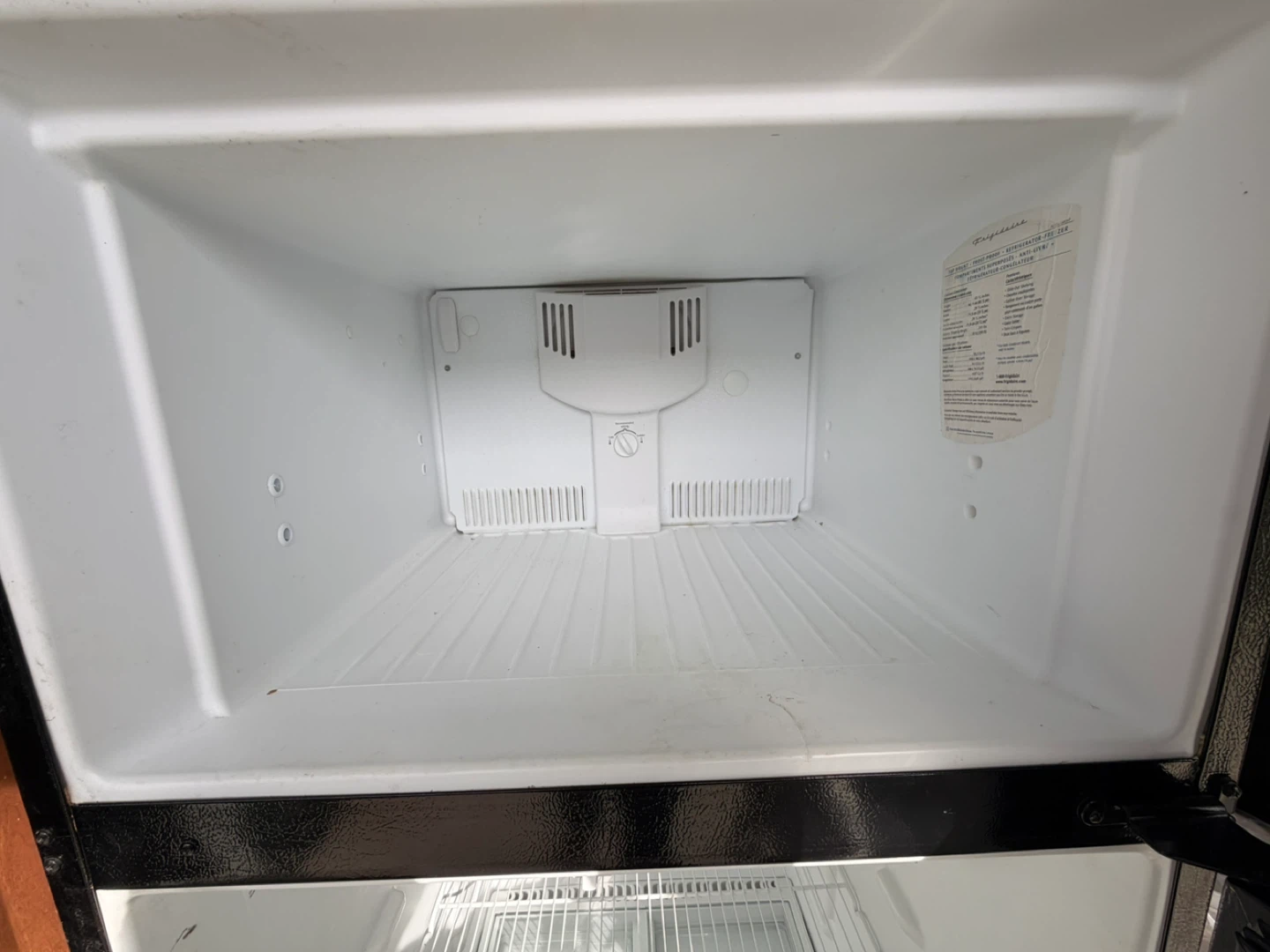 Fridge - photo 2