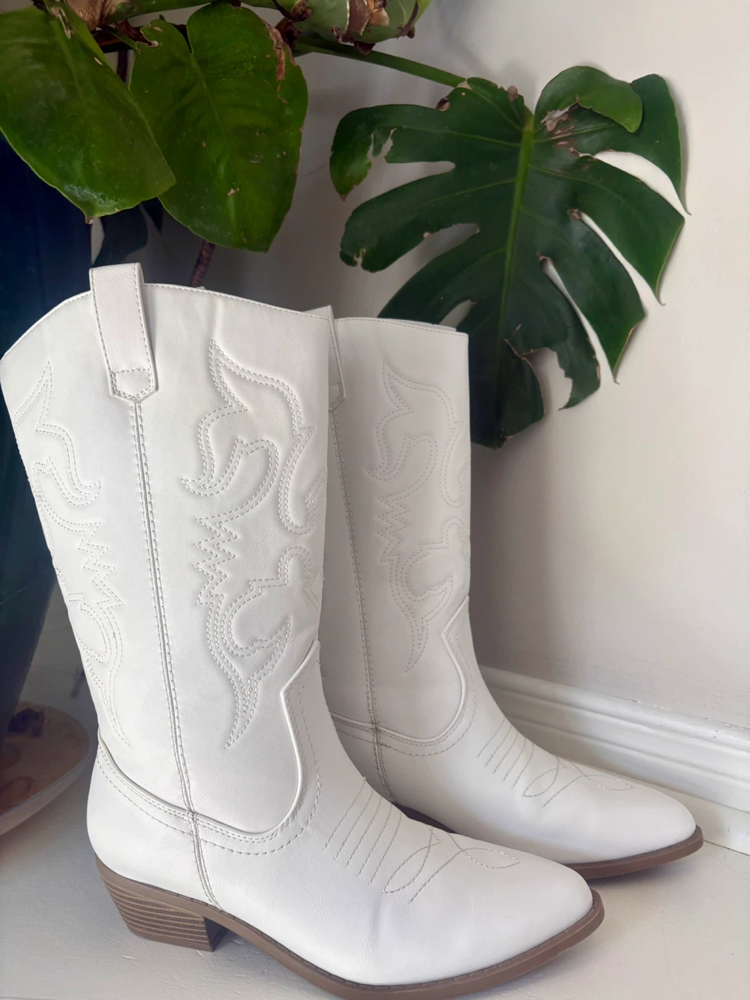 White Cowboy Boots - Size 7.5 - New ✨ - photo 3