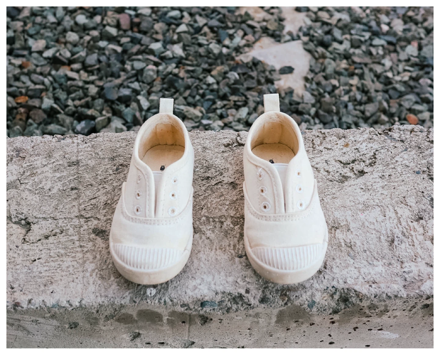 Kid's Off-White Canvas Slip-On Shoes Size 6