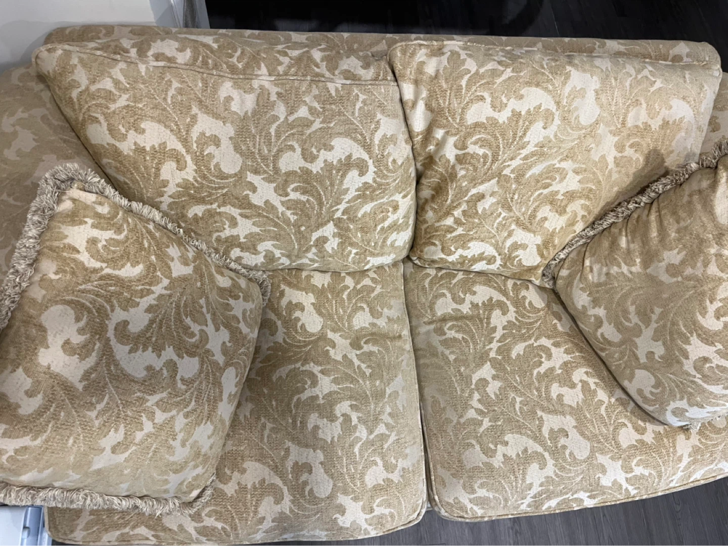 Vintage Coventry Collection Loveseat – Damask Fabric - photo 3