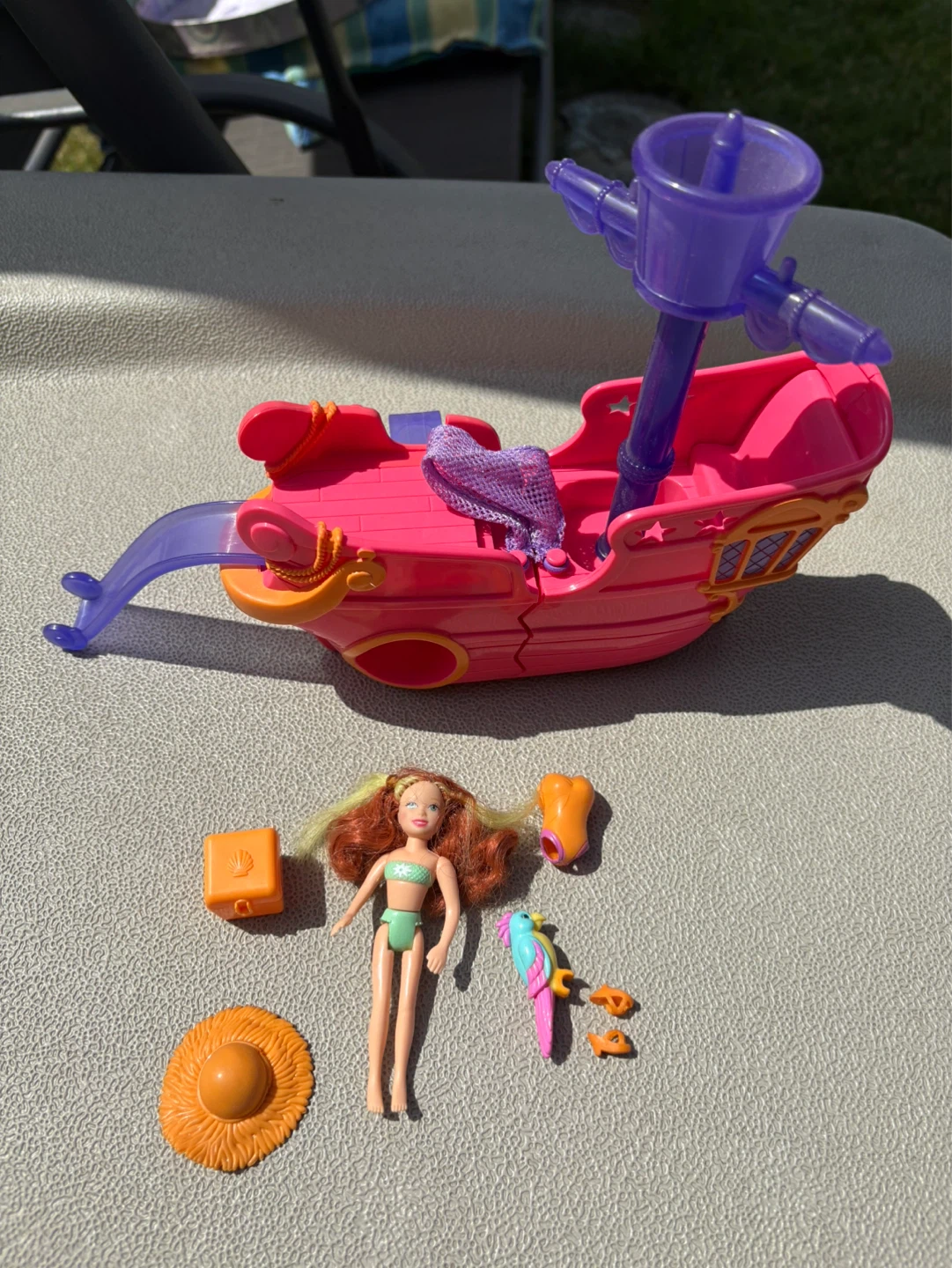 2003 Polly Pocket Wild Waves Shipwreck Cove playset