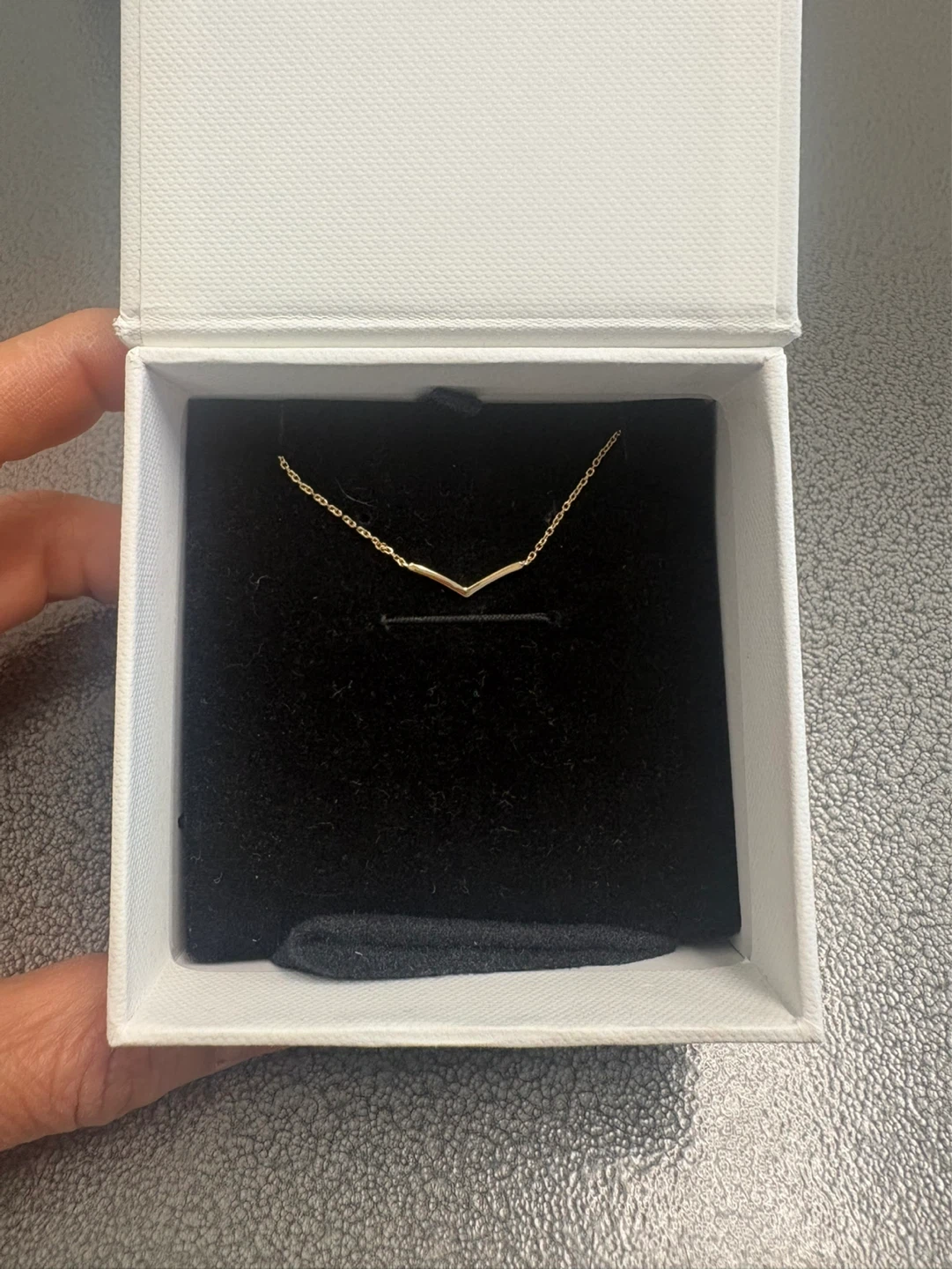 Mejuri Gold V Necklace - photo 2