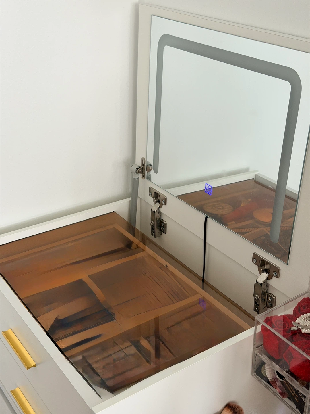 White Vanity Table with Lighted Mirror and Stool - photo 3