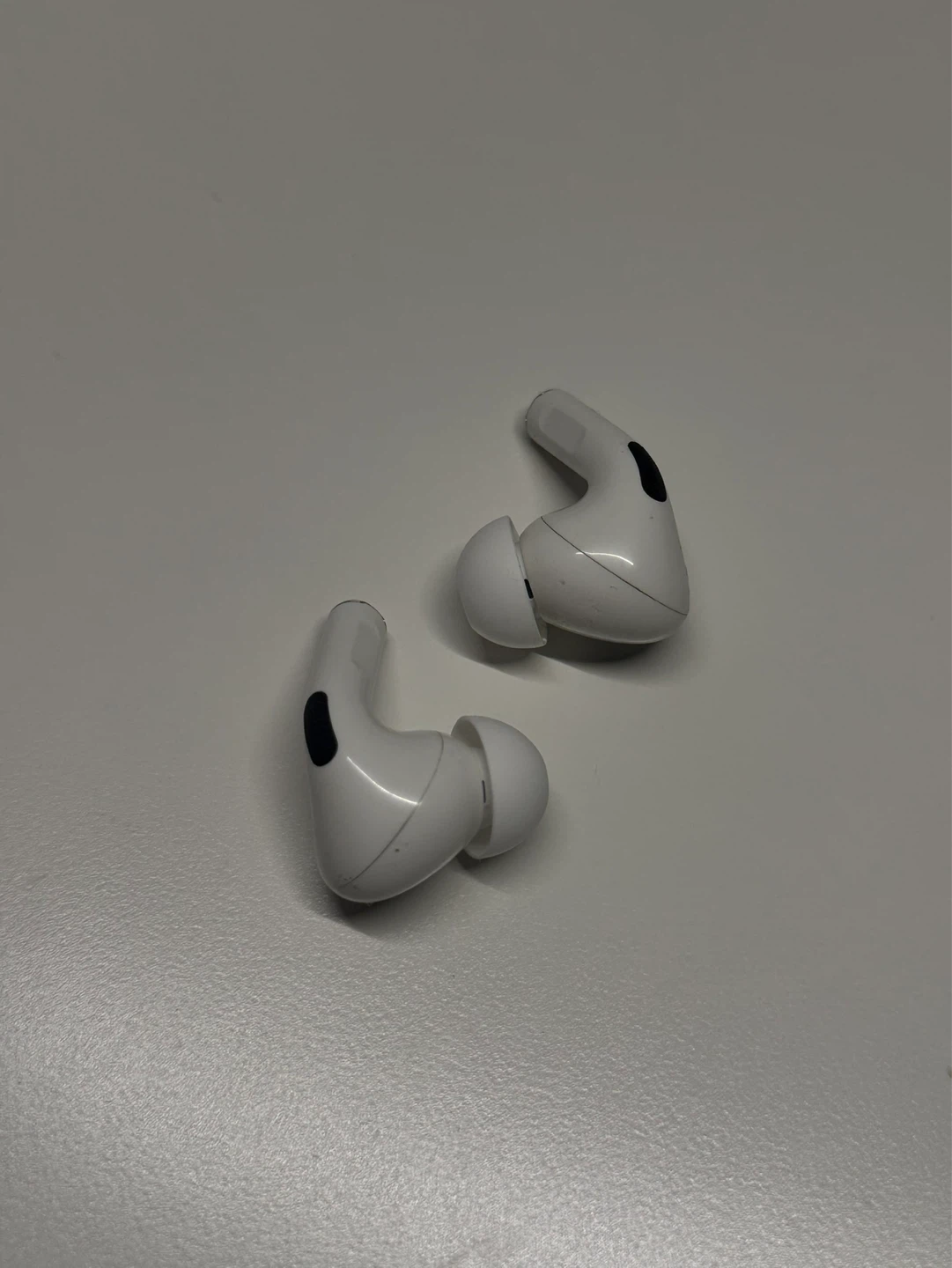 Apple AirPods Pro with Charging Case - photo 5