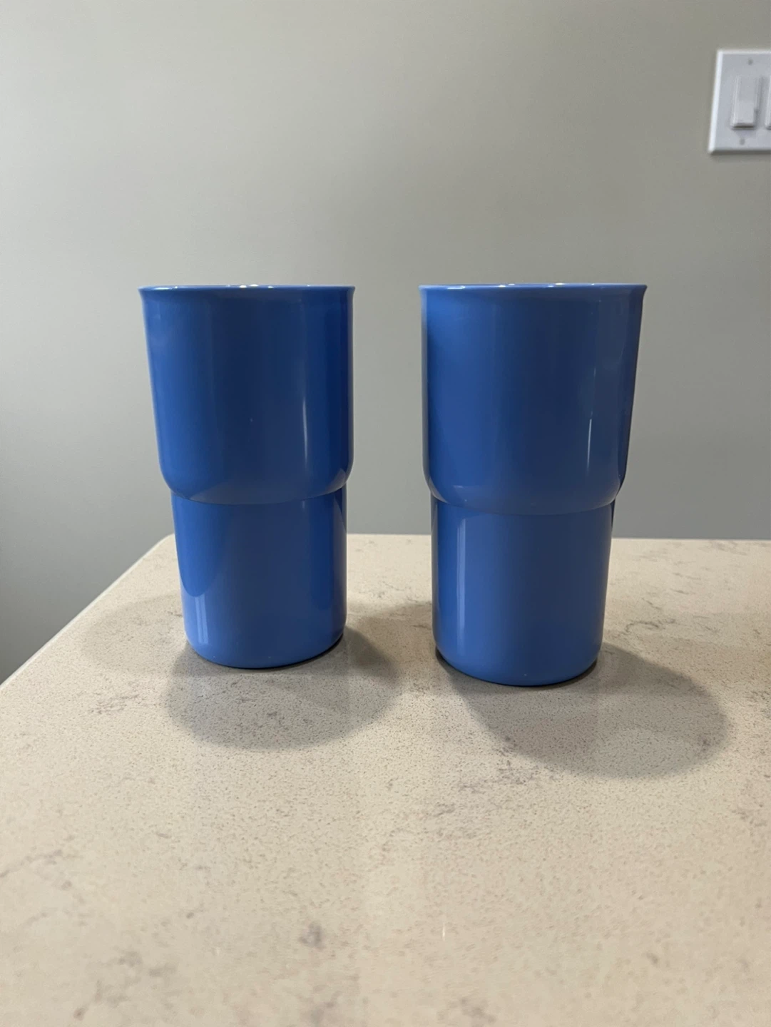 Set of 2 Blue Tupperware Tumblers