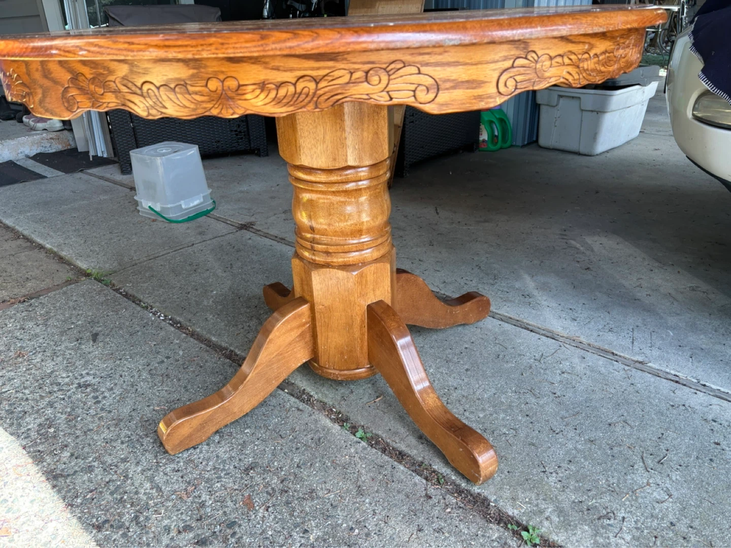 Round Oak Pedestal Dining Table with Leaf Insert - photo 3