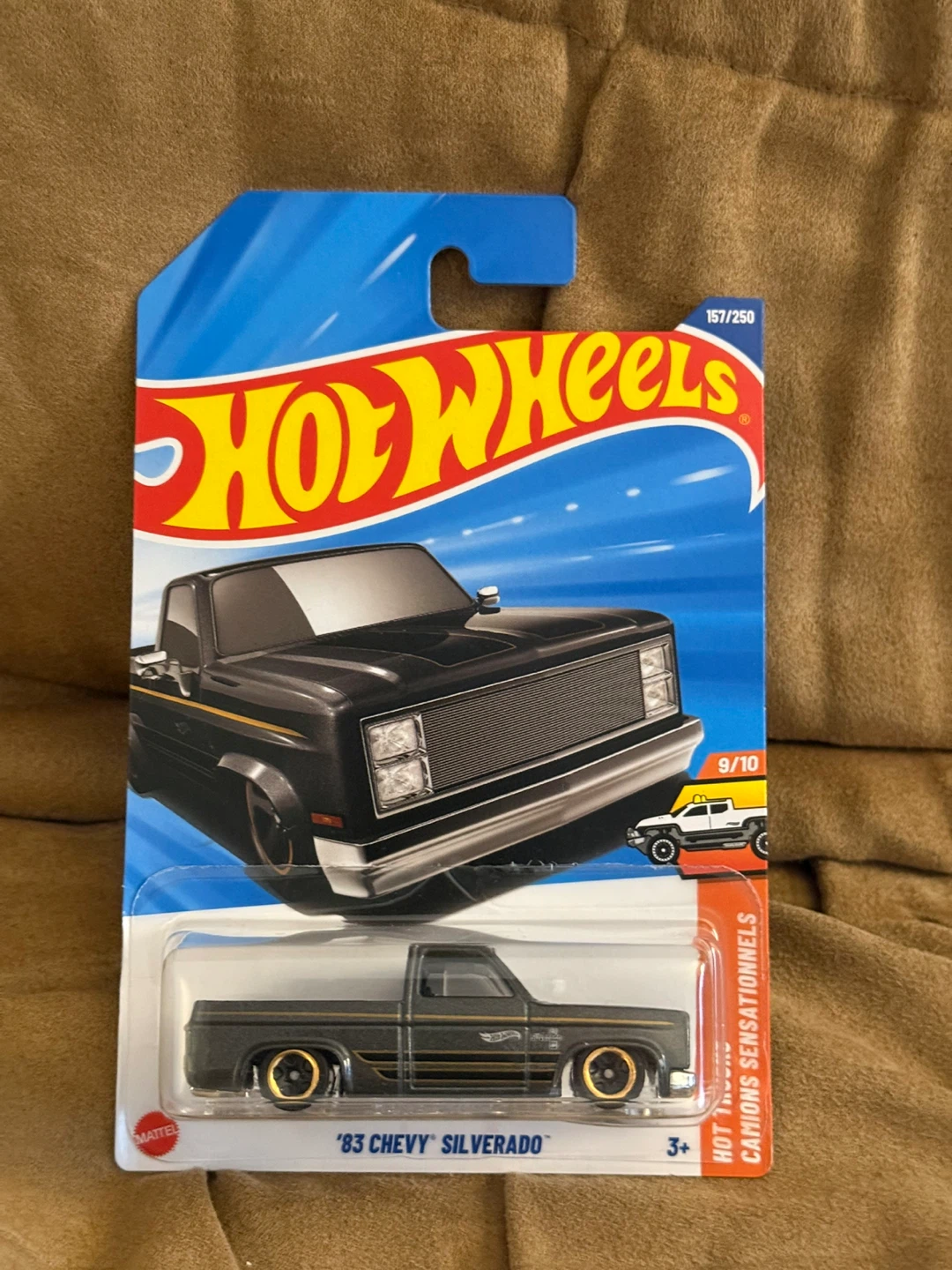 Hot Wheels '83 Chevy Silverado lot - photo 4