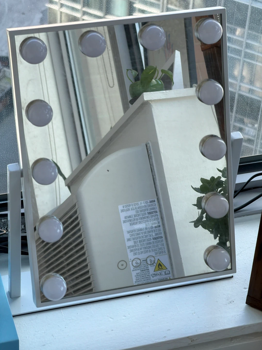 Lighted Vanity Mirror