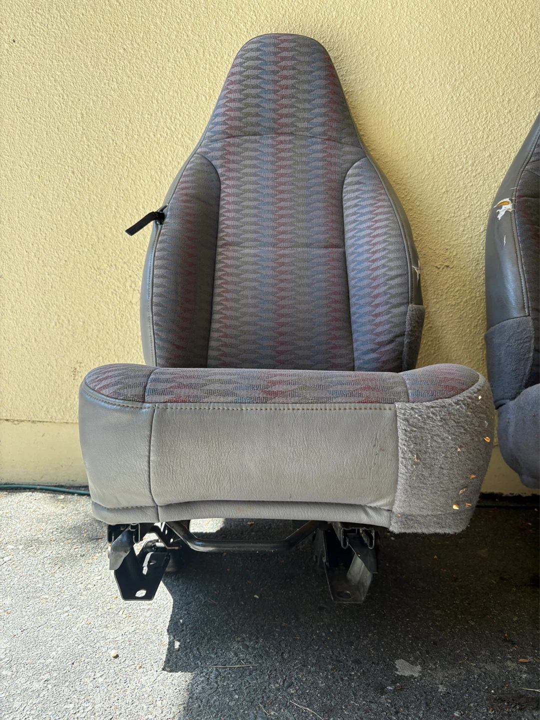 Jeep Wrangler TJ 1998 Pair of Grey Fabric Car Seats - photo 2