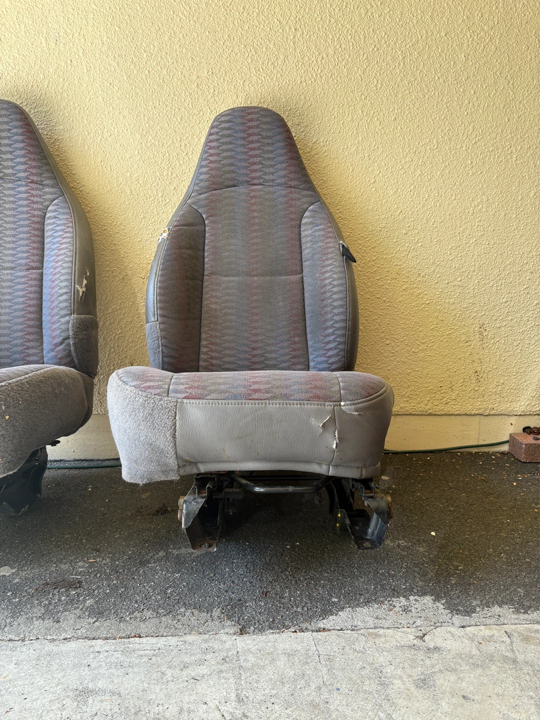 Jeep Wrangler TJ 1998 Pair of Grey Fabric Car Seats - photo 5