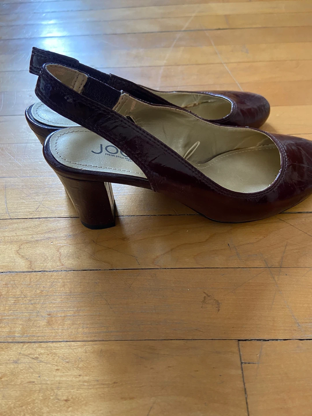 Joe Fresh Burgundy Patent Slingback Heels Size 7 - photo 3