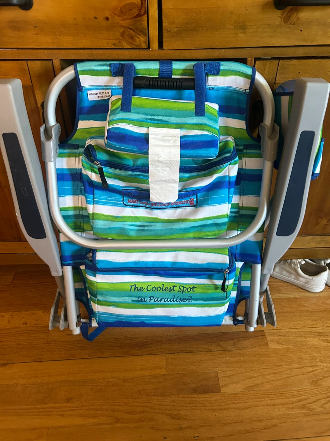 Tommy Bahama recliner Beach Chair with cooler - photo 4