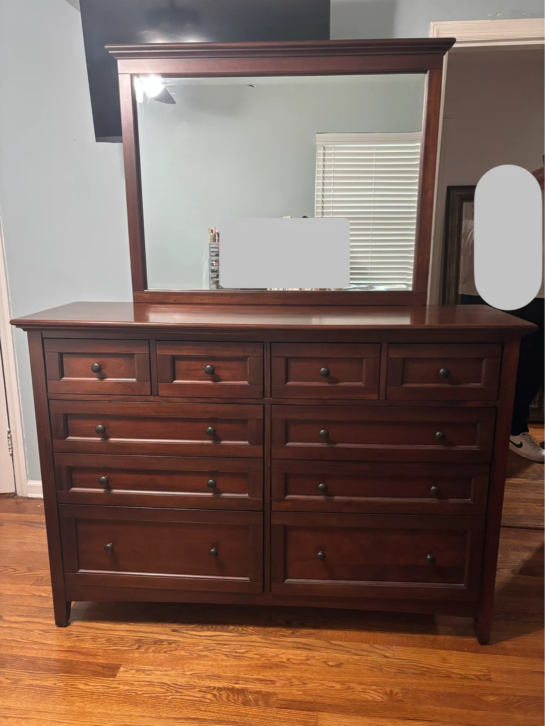 Raymour and Flanigan bedroom set - photo 2