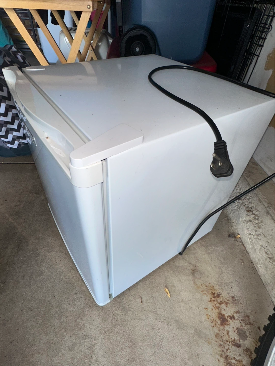 Emerson Mini Fridge - photo 3