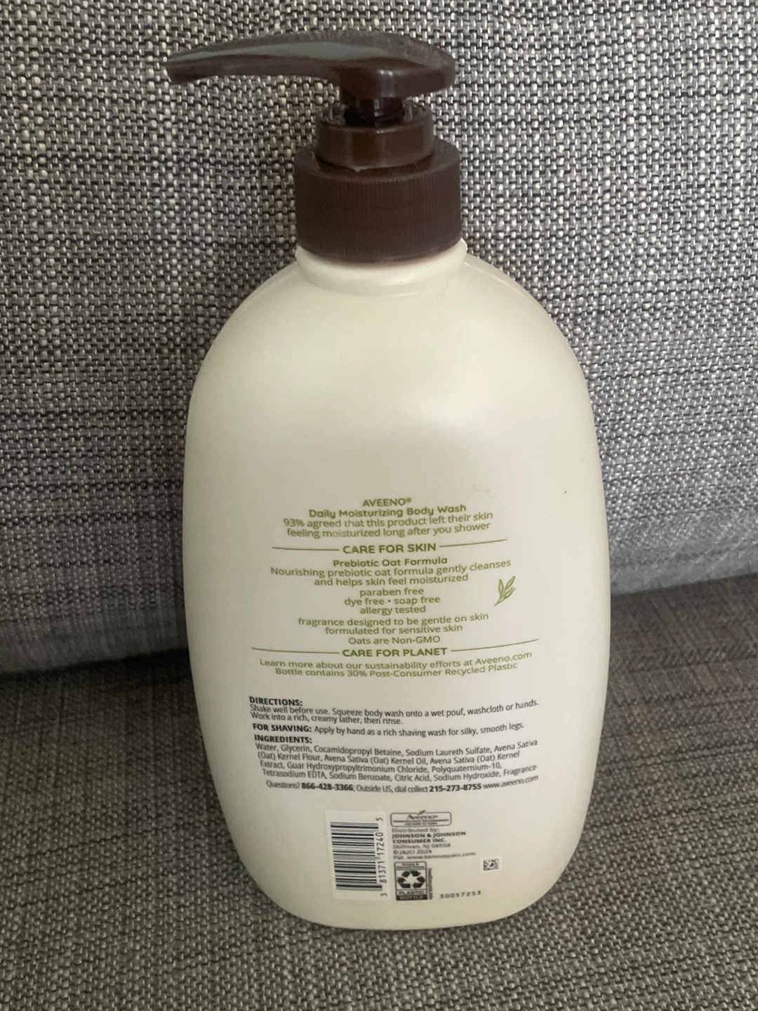 Aveeno Daily Moisturizing Body Wash Value Size 33 oz - photo 2