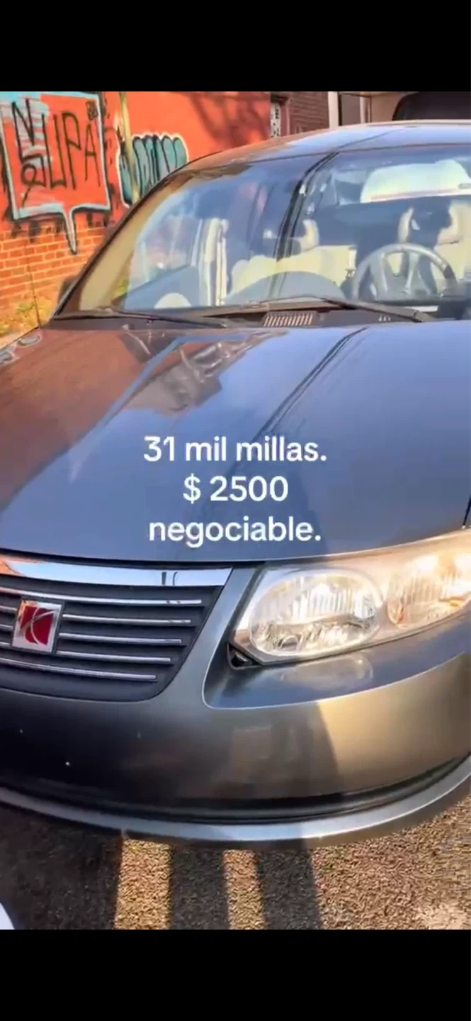 Saturn Ion Sedan - photo 2