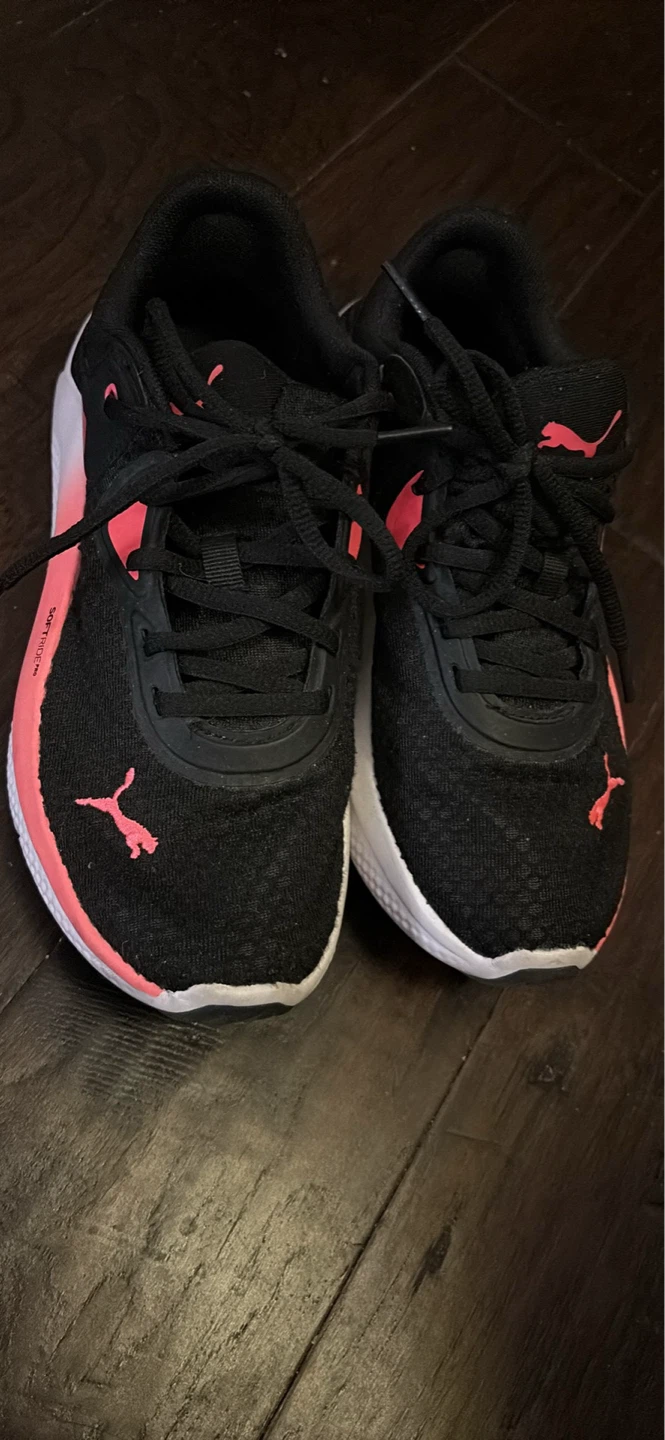 Puma Running Shoes - Black & Pink