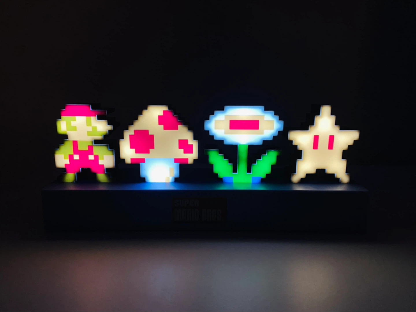 Super Mario Bros. Pixel Art Decor Lamp