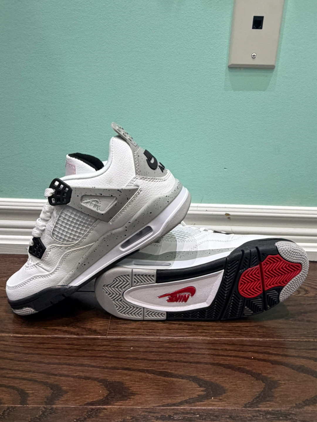 Air Jordan 4 Retro White Cement