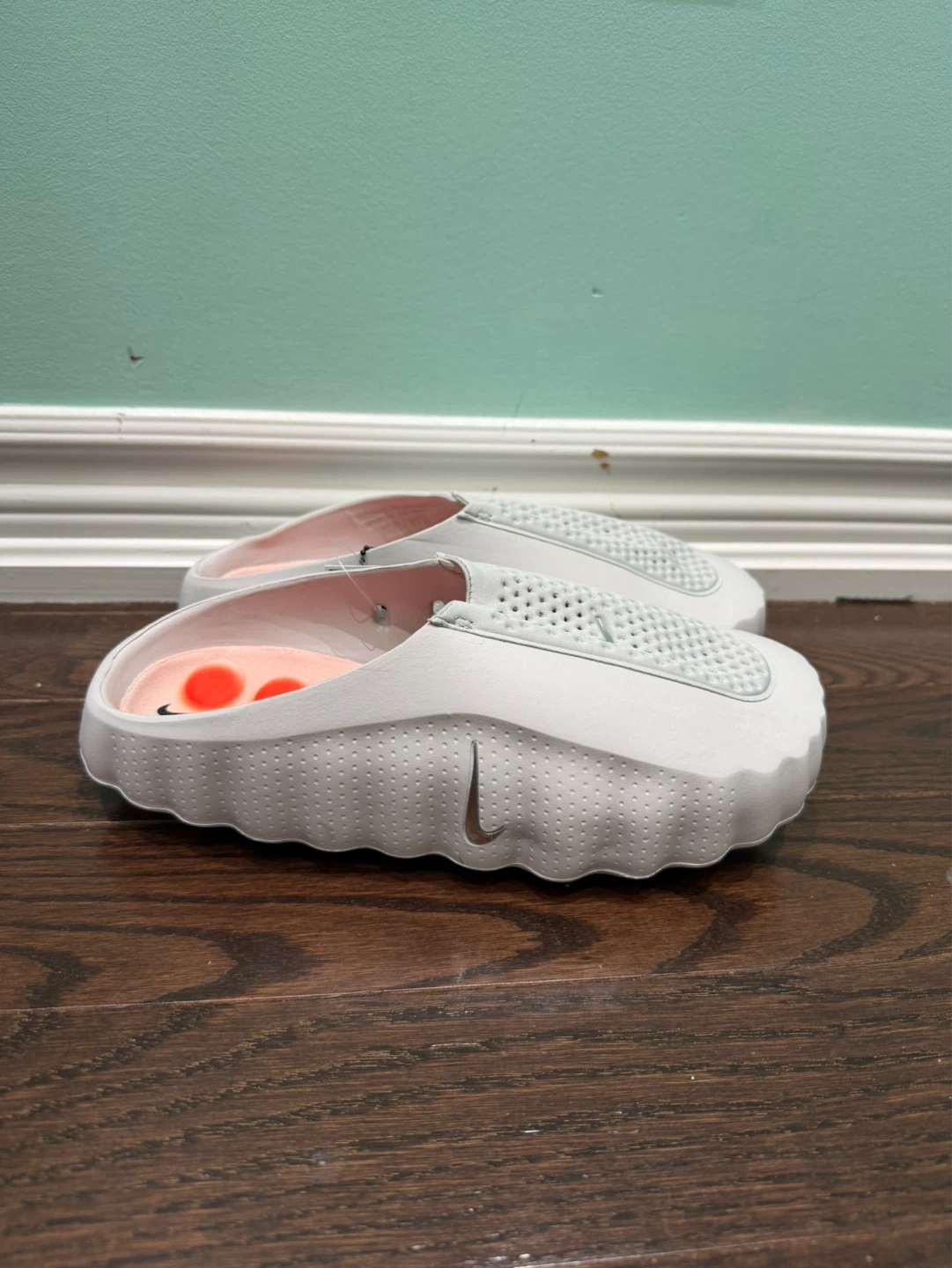 Nike 001 slides