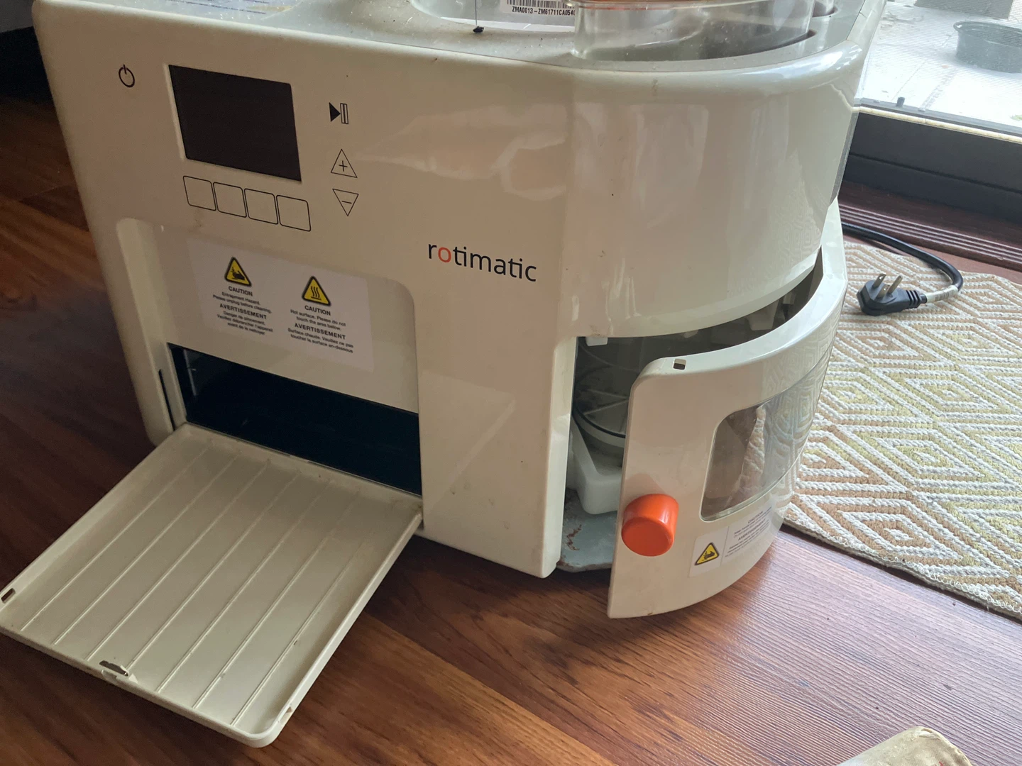 Rotimatic Bread Maker with Accessories and Manual - photo 4