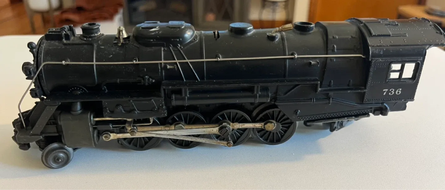 Black Lionel Train Engine #736 - photo 3
