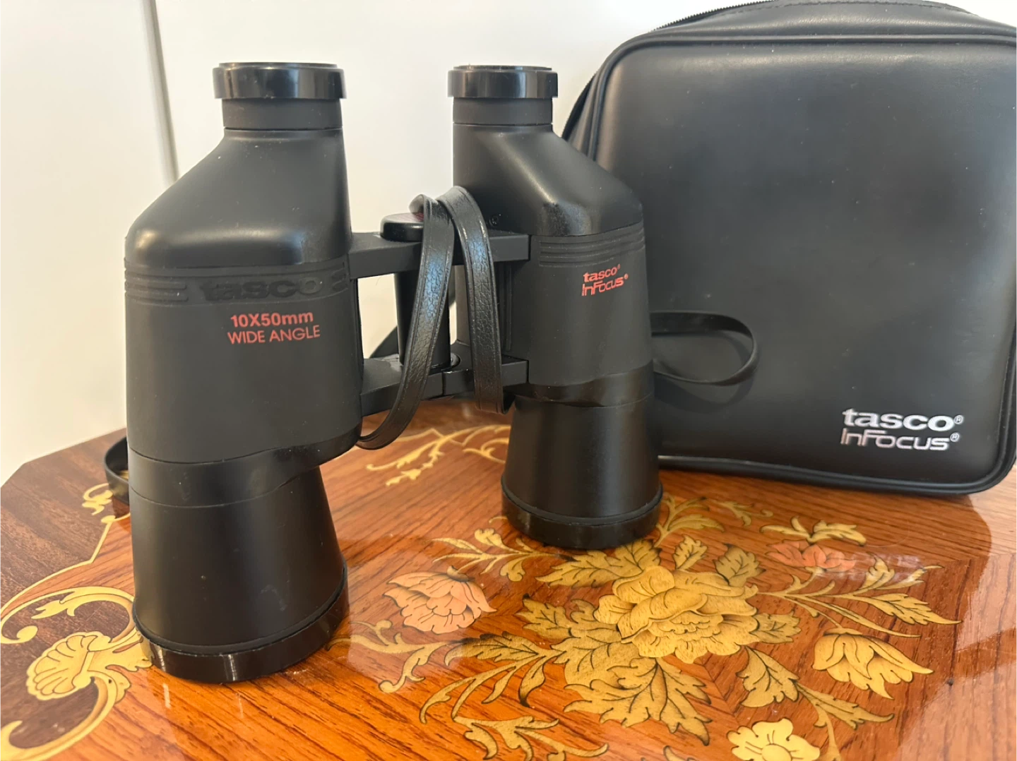 Tasco 10x50mm Wide Angle Binoculars with Case