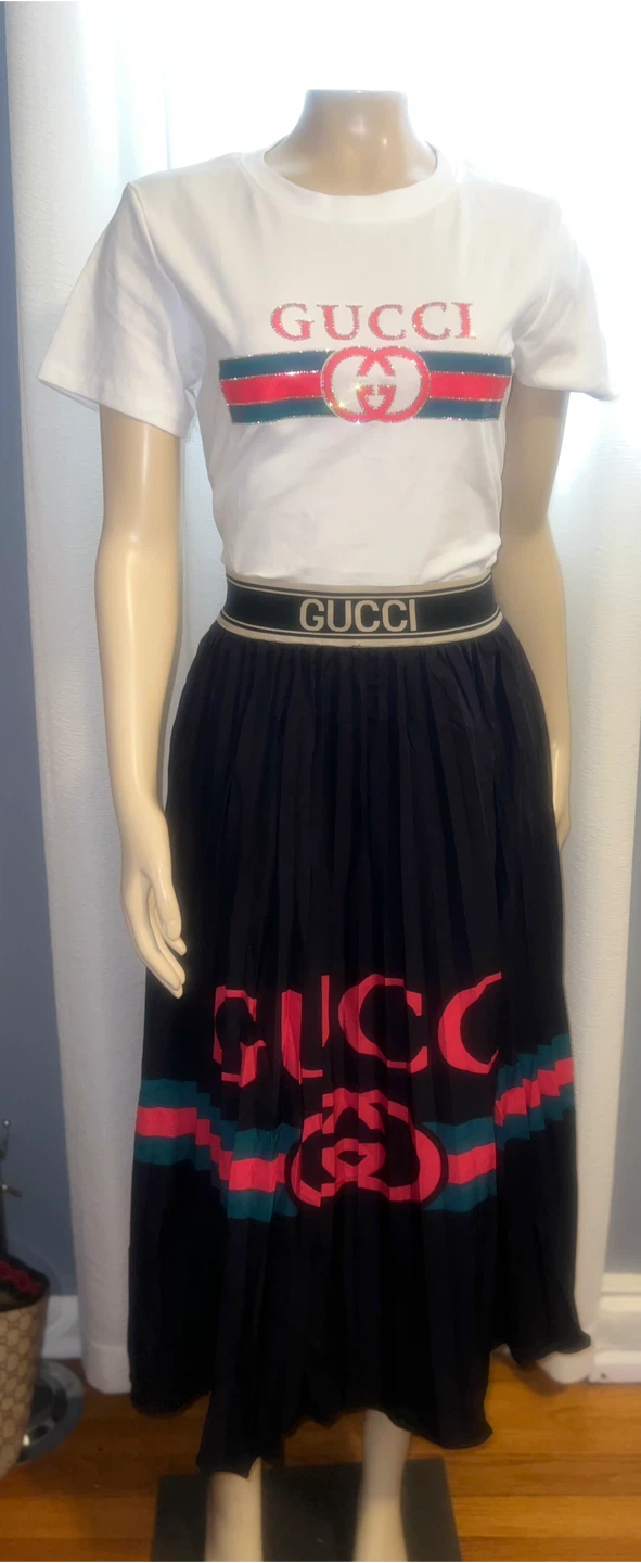 GUCCI T-Shirt and Pleated Skirt Set
