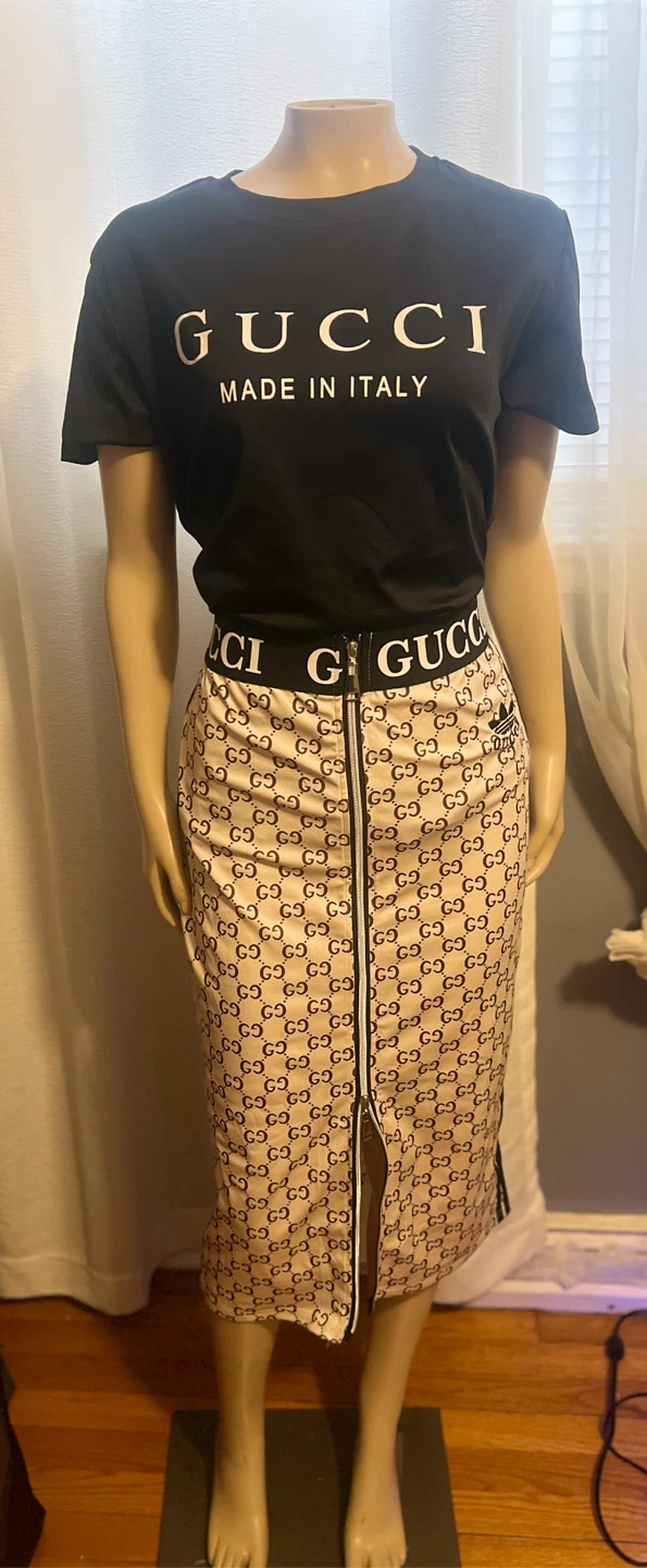 Gucci "Made in Italy" T-Shirt and GG Monogram Skirt Set - photo 2
