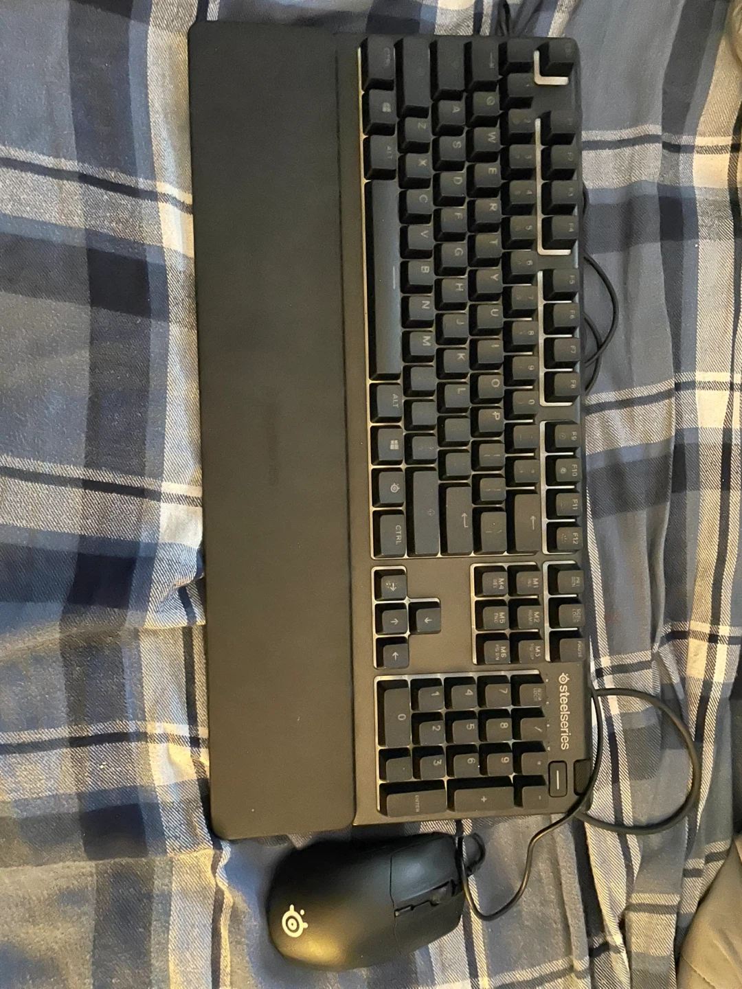 SteelSeries Apex 3 Keyboard and Rival 3 Mouse Combo