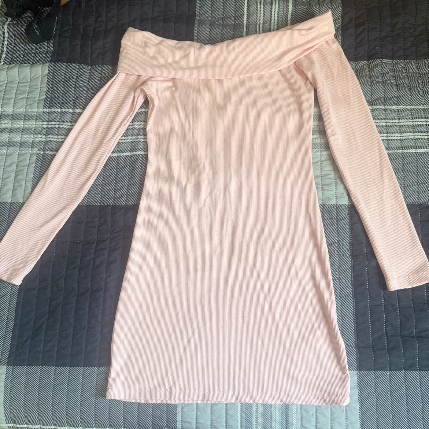 Pink Off-the-Shoulder Long Sleeve Ribbed Dress - photo 2
