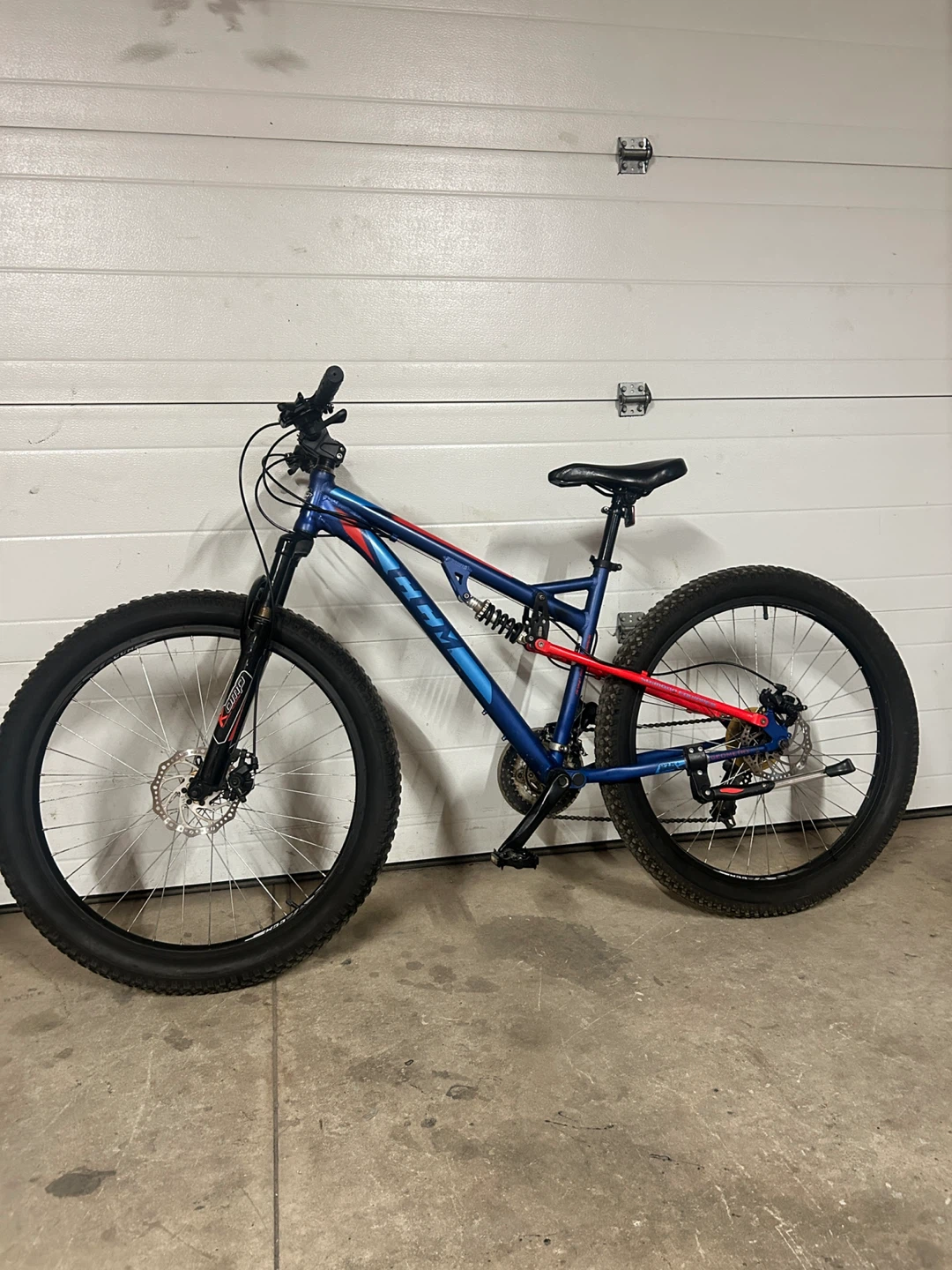 CCM Trail Head Full Suspension Mountain Bike
