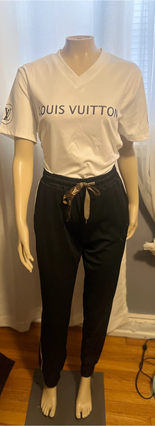 Louis Vuitton White T-Shirt and Black Joggers Set - photo 2
