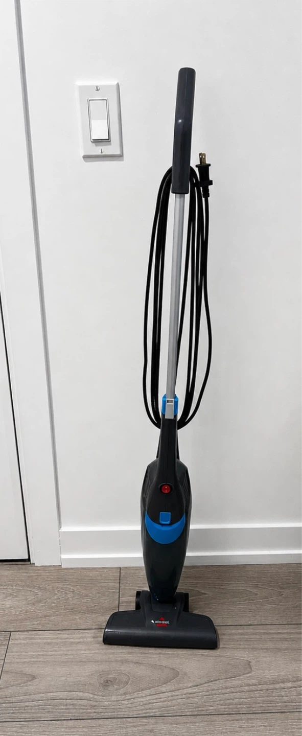 Bissell Handheld Vacuum - photo 4