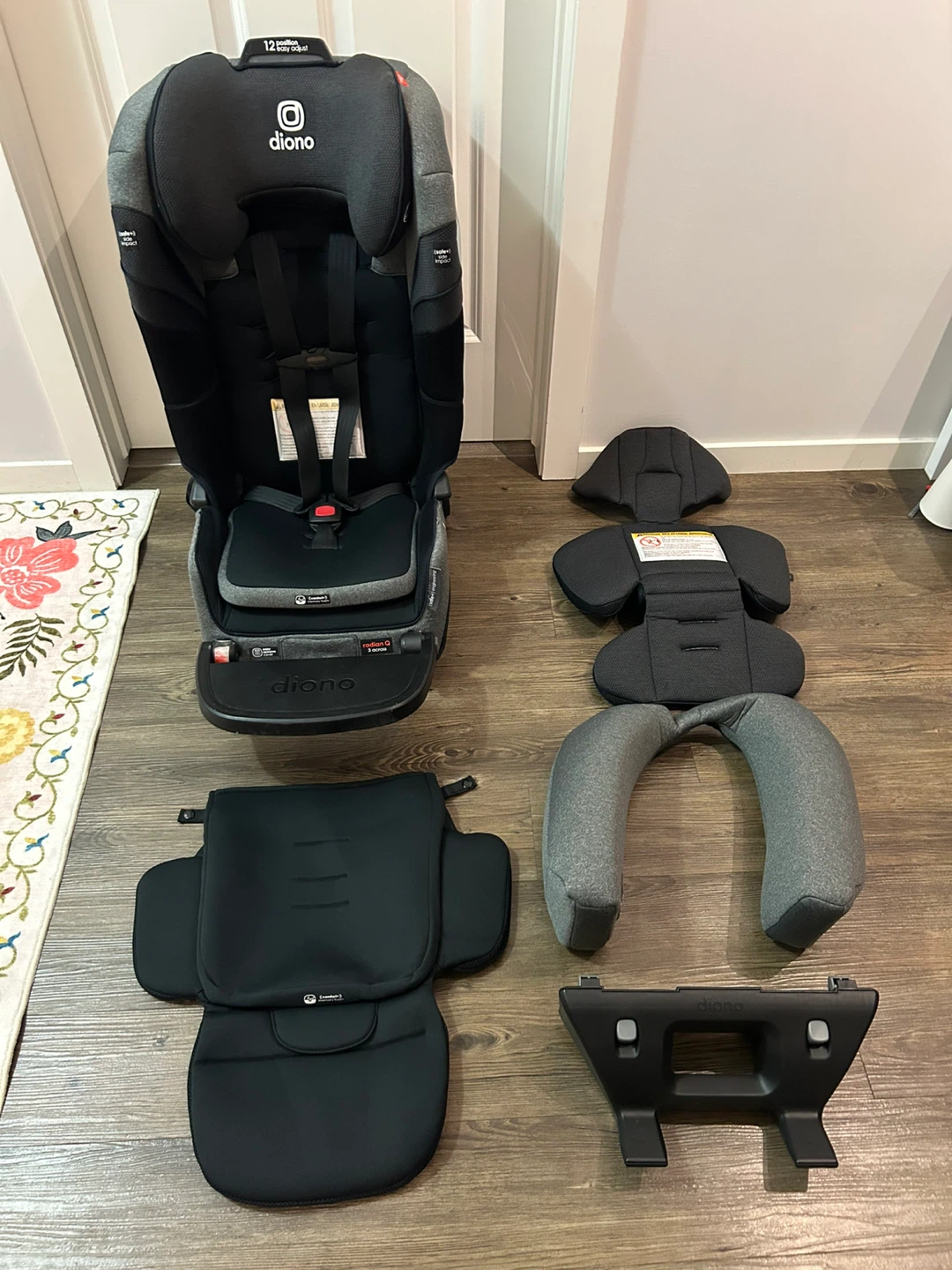 Diono Radian Q 3 Across with footrest
