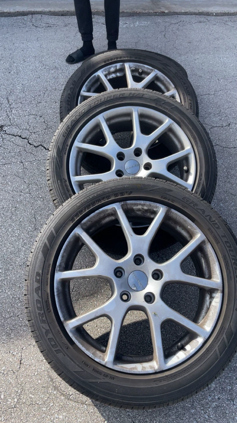 Set of 4 Alloy Wheels with Tires - photo 2