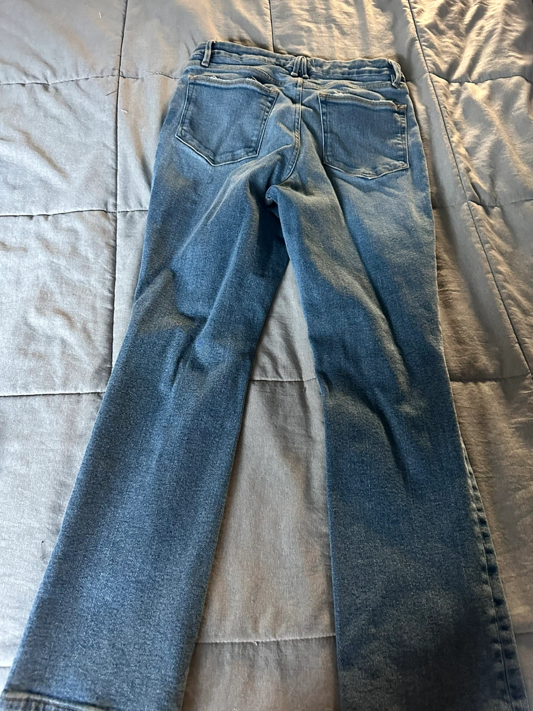 Good American Distressed Flare Jeans Size 6/28 - photo 5
