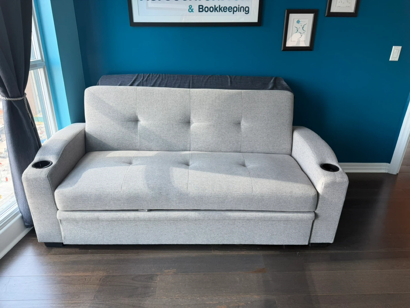 🌱 Light Grey Sofa Bed with Cup Holders in excellent condition