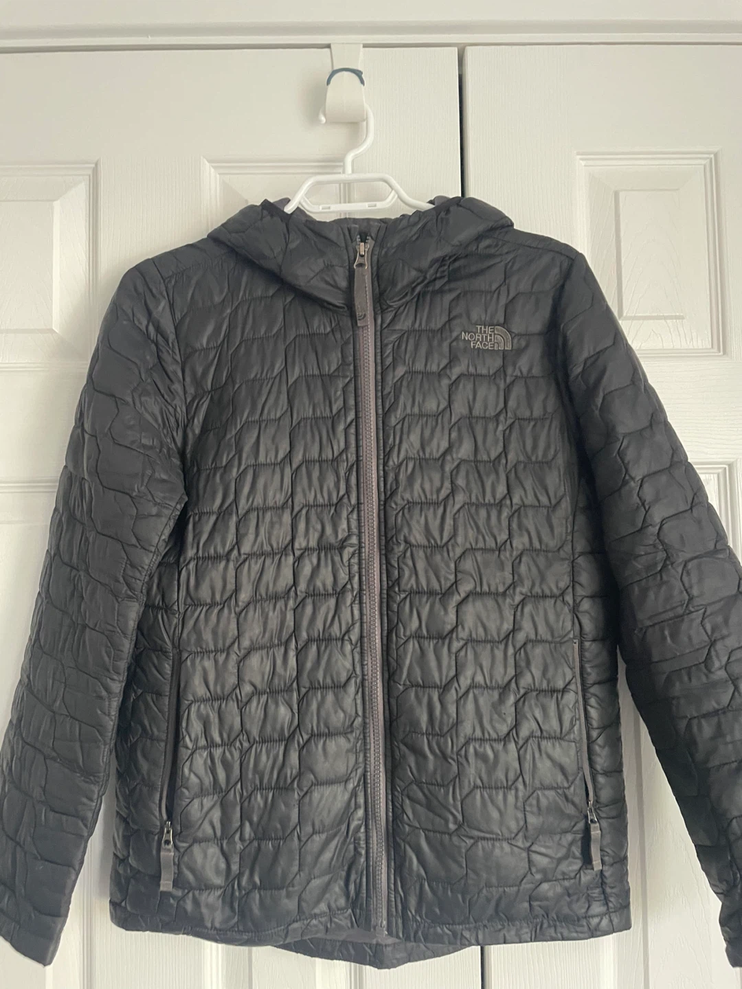 The North Face Boys' Thermoball Hooded Jacket Size L/G (14/16) - photo 2